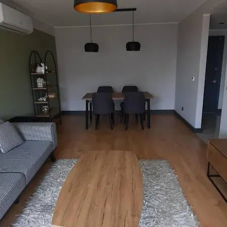 New Modern 2br 2ba