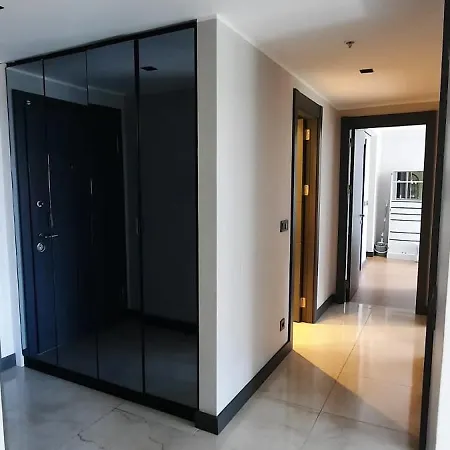 New Modern 2br 2ba *